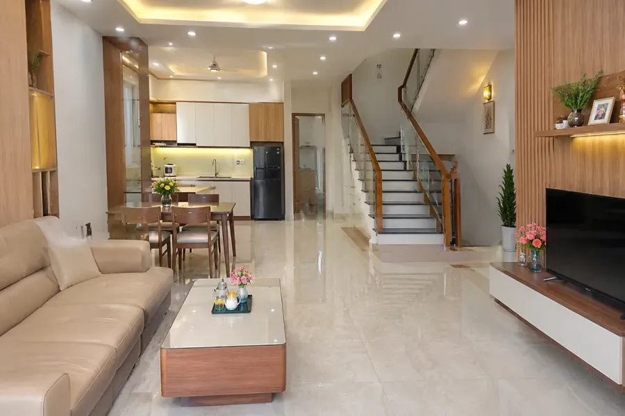 Nội thất được bàn giao và thực hiện bảo hành theo chính sách của đơn vị thi công.