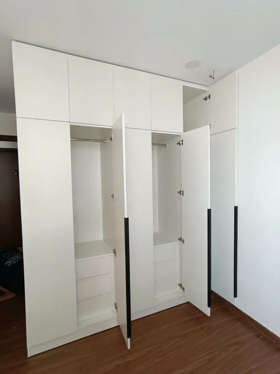 Cách chia khoang bên trong được tùy chỉnh theo nhu cầu lưu trữ của gia đình.