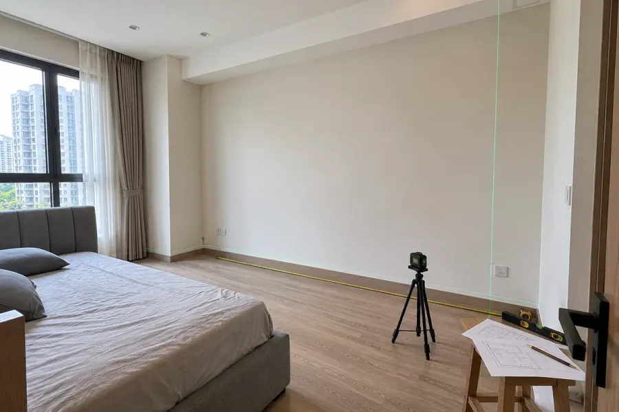 Khảo sát kích thước và khoảng mở cánh trước khi xác định cấu hình tủ kính.