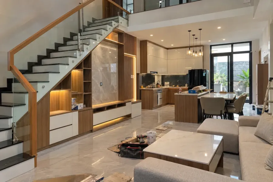 Các hạng mục nội thất được lắp đặt, căn chỉnh và kiểm tra trước khi bàn giao toàn bộ công trình.