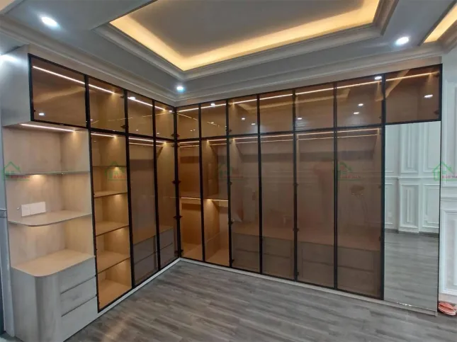 Tủ Quần Áo Cửa Kính                            