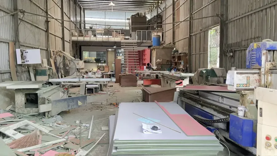 Sản xuất nội thất theo kích thước và phương án đã được xác nhận trước khi lắp đặt.