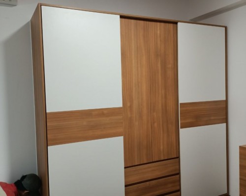 Tủ Quần Áo Gỗ Công Nghiệp Tại HCM