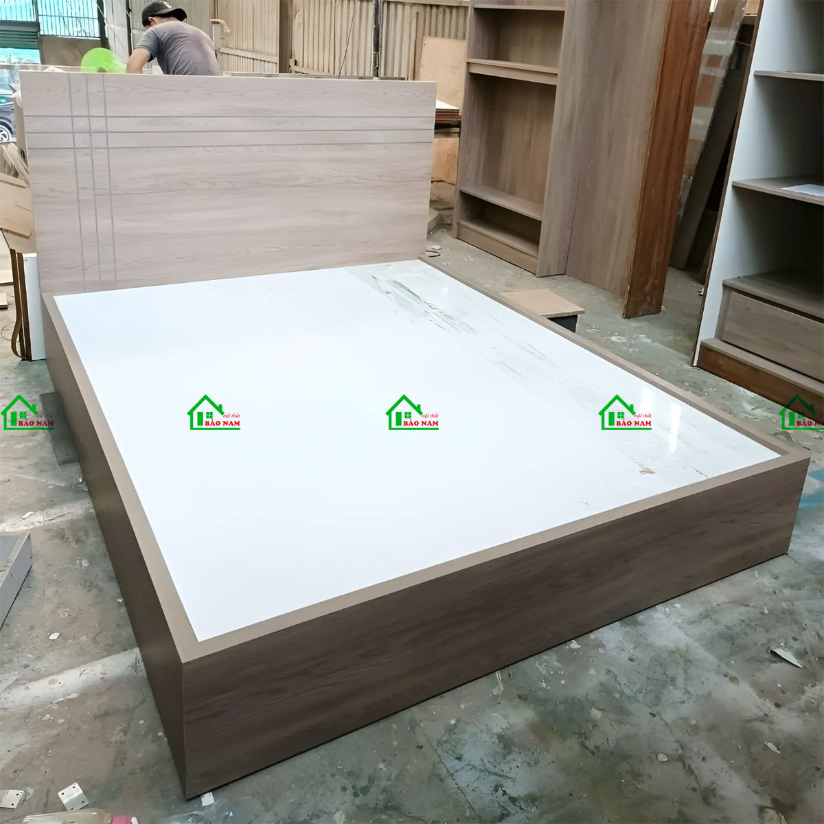 Thi công giường ngủ MDF tại xưởng - Nội Thất Bảo Nam