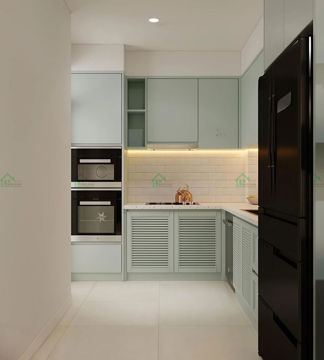 Căn bếp gọn gàng với hệ thống tủ bếp hợp lý quản lý rác thải hiện đại.