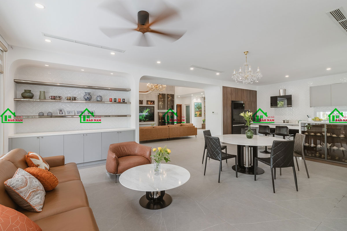 Thiết kế phòng khách hiện đại có sân vườn thoáng đãng, thoải mái - view 4