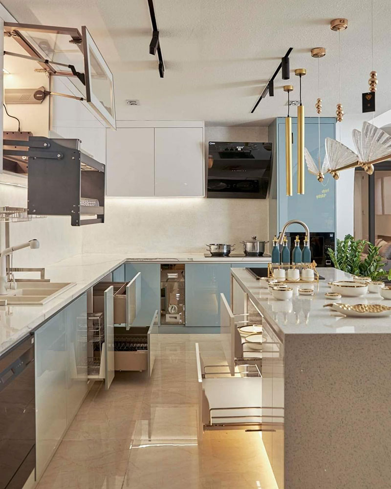 So sánh tủ bếp trên và tủ bếp dưới về vị trí, công năng và vật liệu