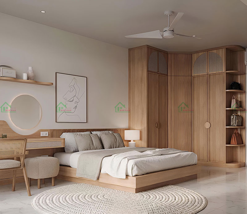 Không gian phòng ngủ được thiết kế gọn gàng với giường thấp và tủ quần áo âm tường, tạo sự thanh tịnh và thoải mái.