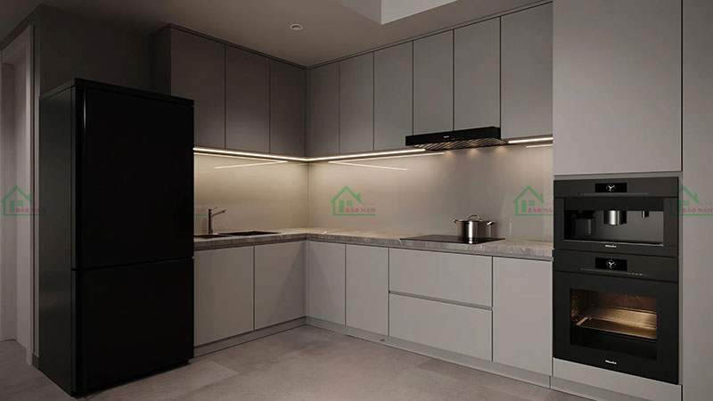 Tủ bếp hiện đại tối giản, tích hợp các thiết bị thông minh, thiết kế đẹp mắt và tối ưu hóa công năng sử dụng.