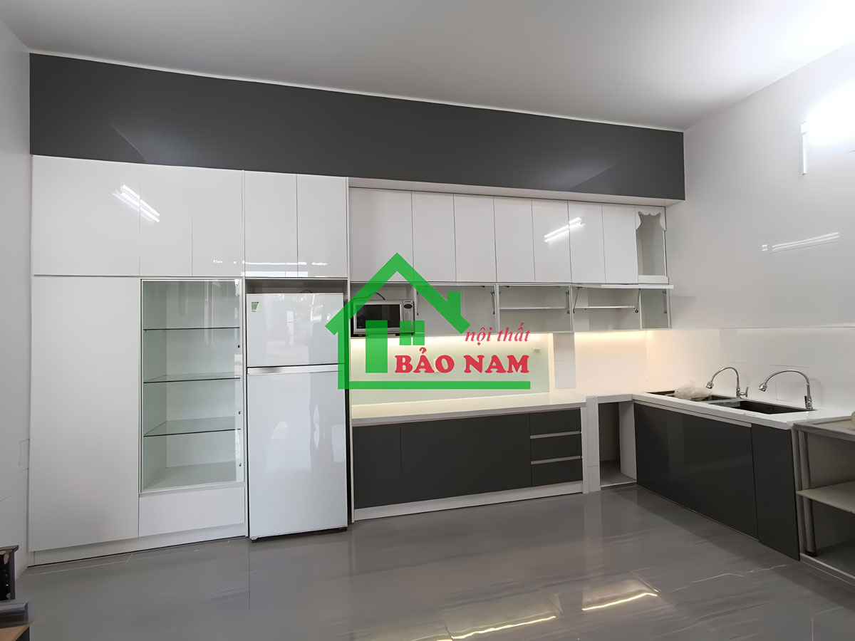 Tủ bếp acrylic giá rẻ, thiết kế hiện đại, màu trắng & xám sang trọng