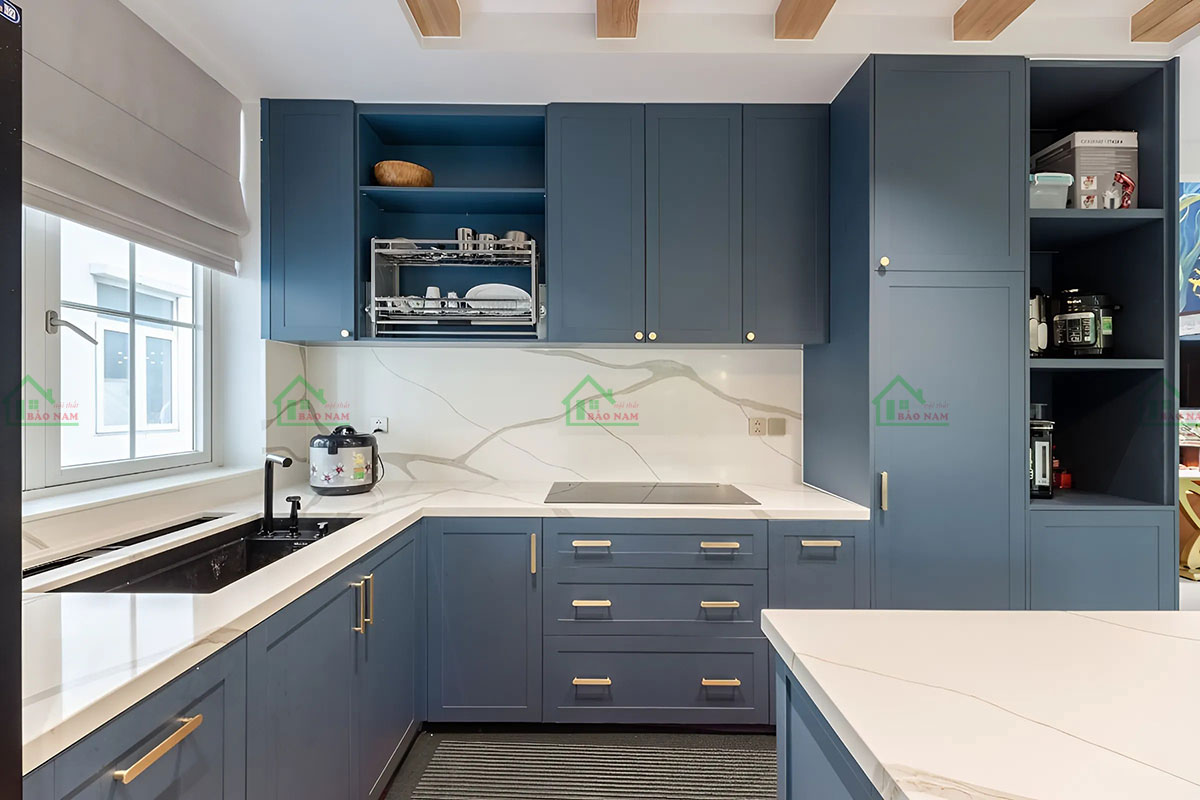 Tủ bếp Laminate shaker phong cách Tân cổ điển hiện đại