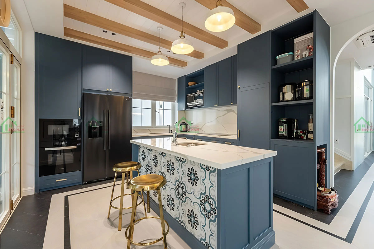 Không gian bếp hiện đại với tủ bếp Laminate đẹp mắt và tiện nghi